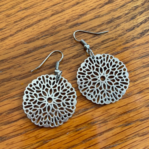 Sliver Filigree Earrings - Picture 1 of 3